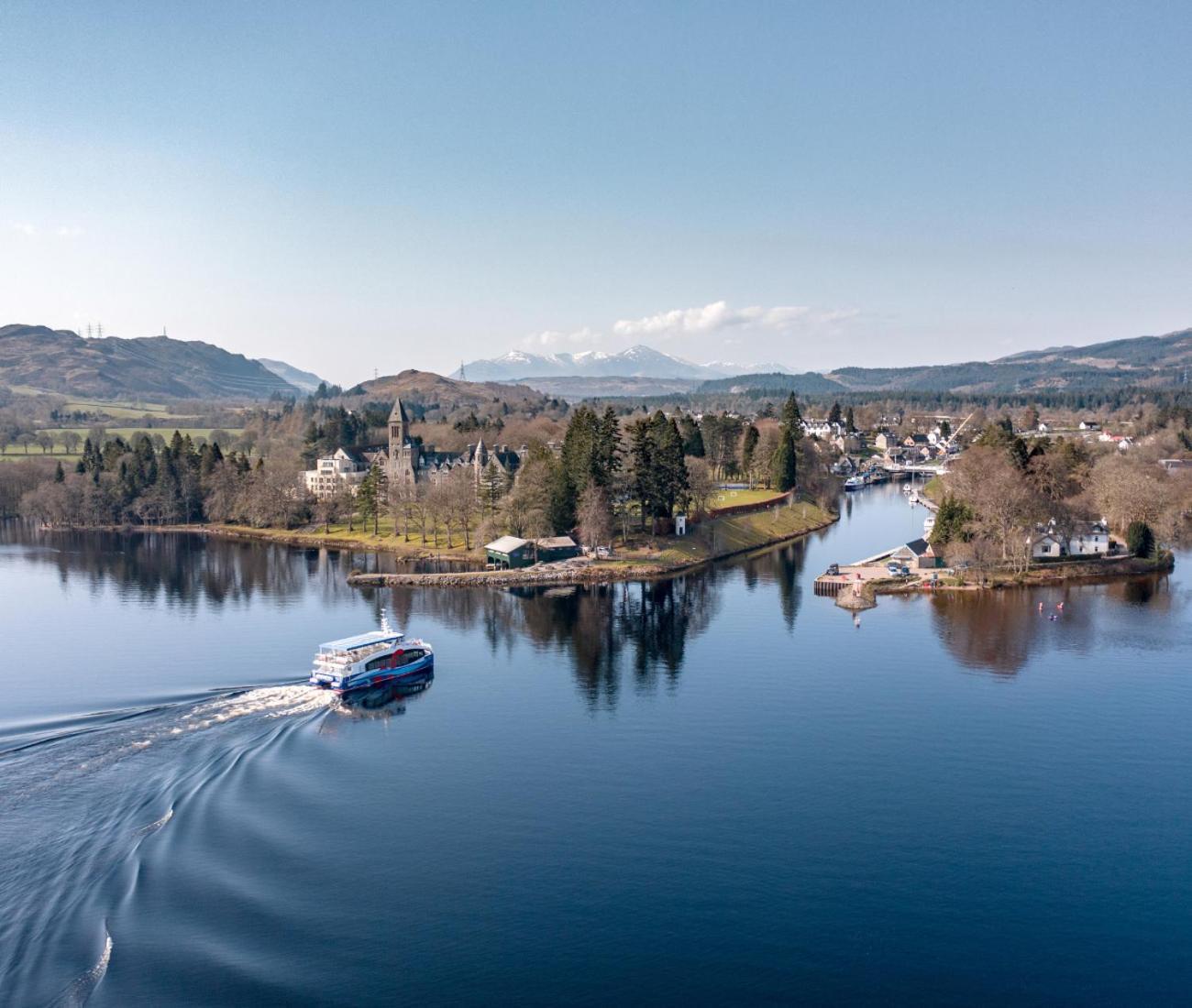Comfortable, Modern Apartment With Parking. Inverness. Dış mekan fotoğraf